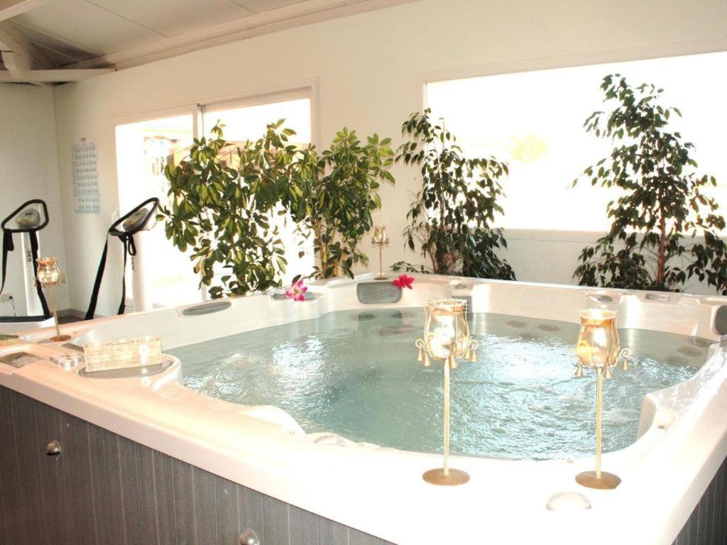Camping Valras Climatise Hotel Serignan Luaran gambar
