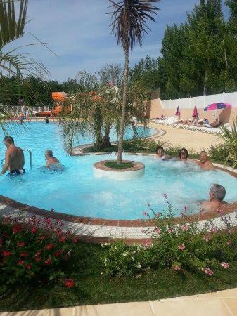 Camping Valras Climatise Hotel Serignan Luaran gambar